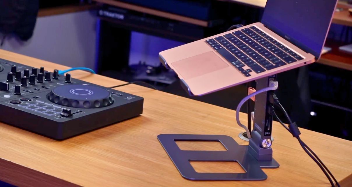 reloop STAND HUB DJスタンド Reloop STAND HUB Advanced Laptop Stand with USB-C PD Hub