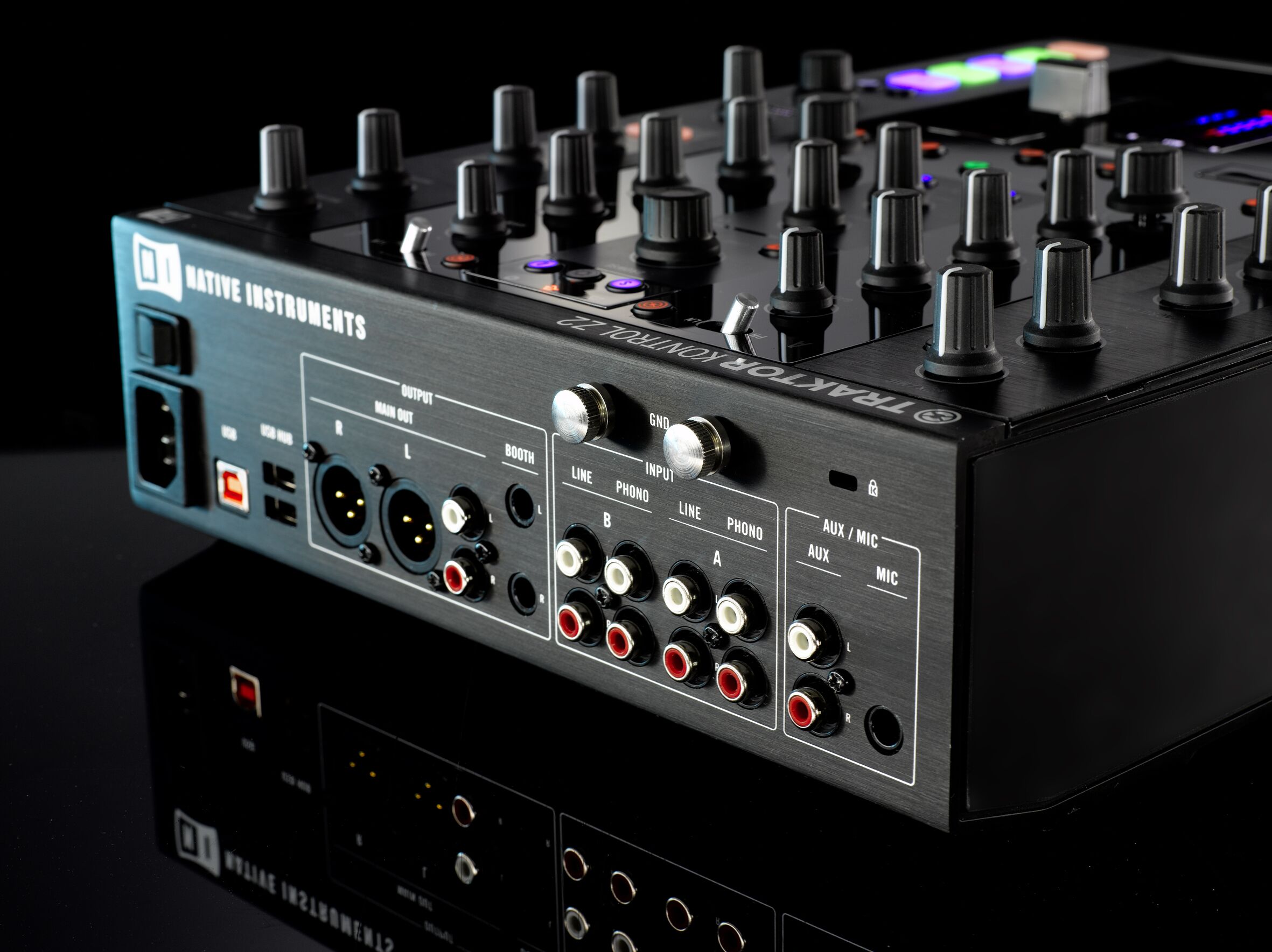 【利益還元祭】開催中！今年最後の大セール Traktor Kontrol Z2 Pro DJ mixer DJ機材