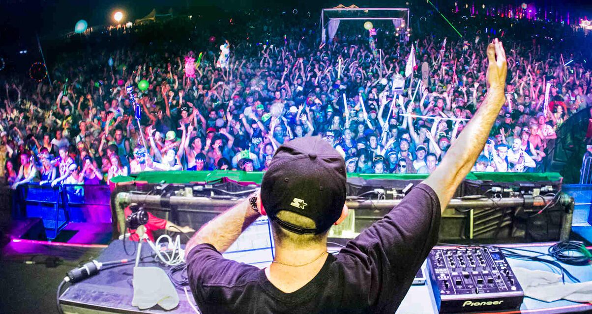 Hands Up, DJ!