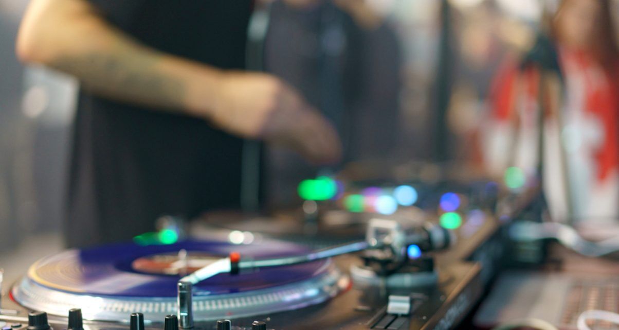 become a mobile DJ
