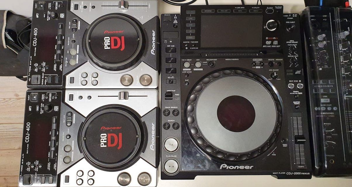 CDJ400 vs 2000