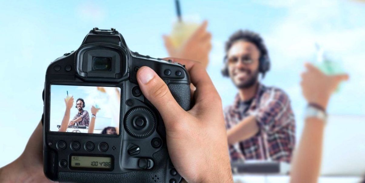 filming a DJ gig with a camera