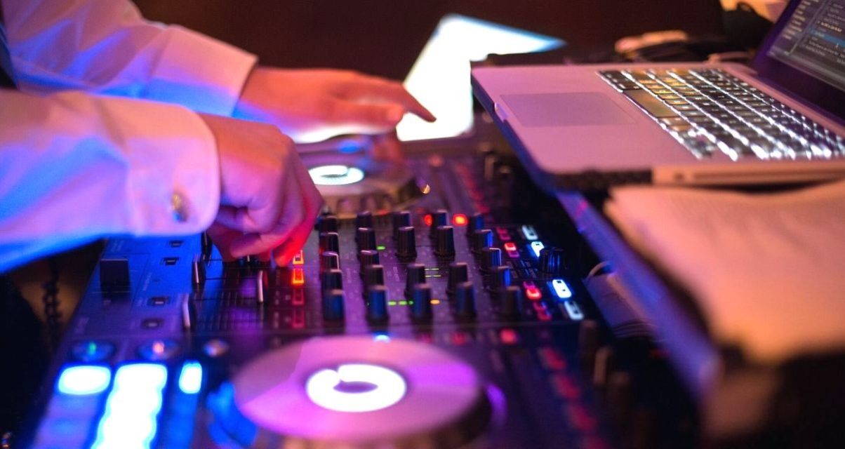 DJ brings in new track on his controller