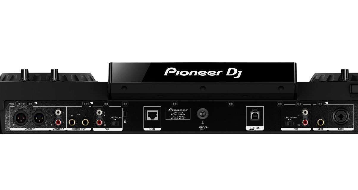 Amazon.com: Pioneer DJ DJ Controller, 8.50 x 32.36 x 19.80