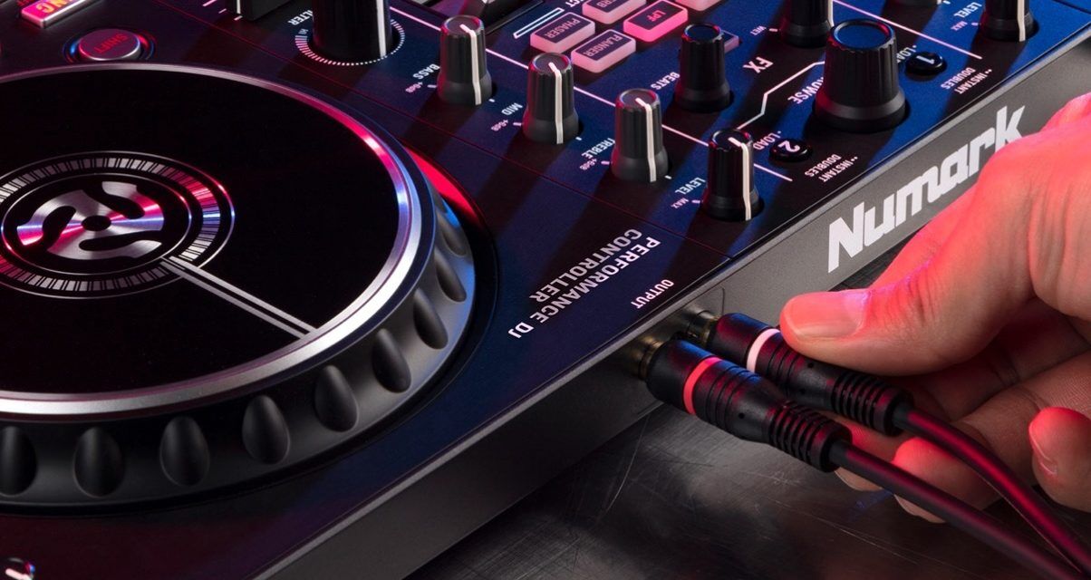 DJ機材 Numark Mixtrack Pro FX Numark Mixtrack Pro FX 2-channel DJ Controller | Sweetwater