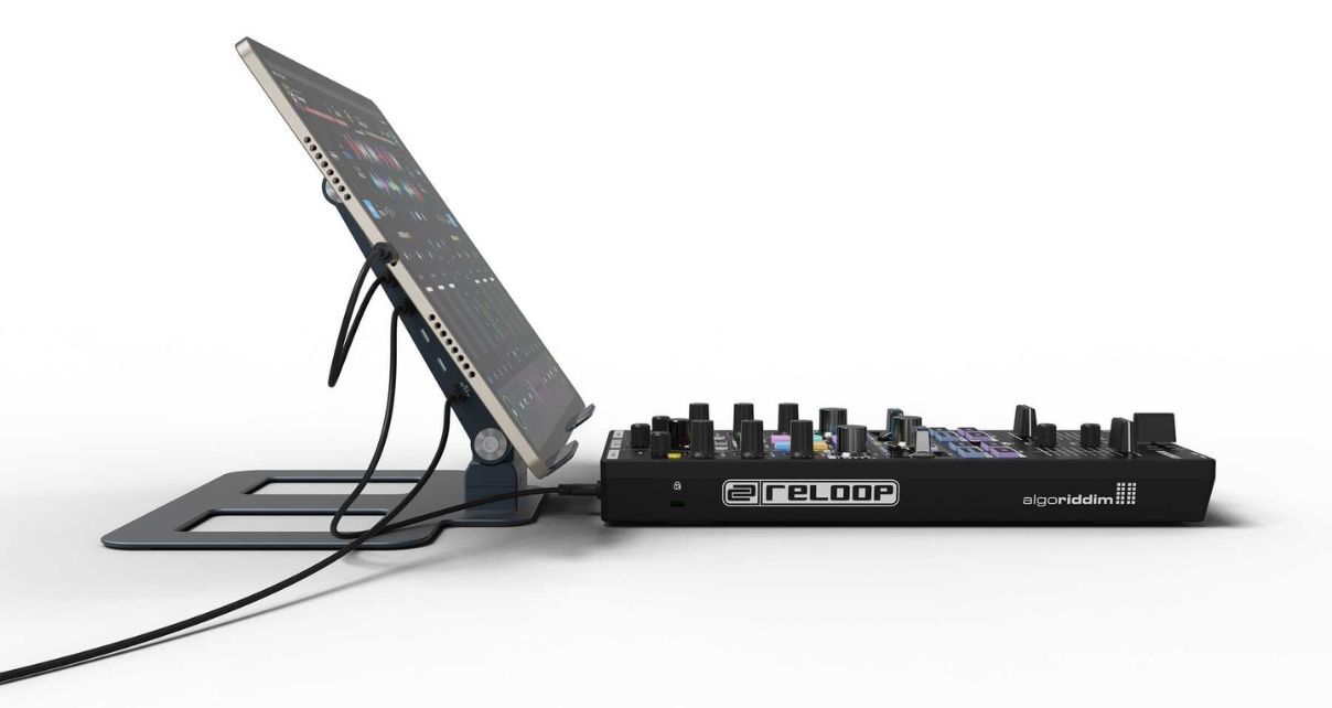 Reloop Stand Hub Pro Review - Digital DJ Tips