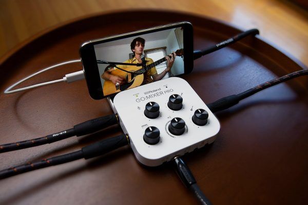 Roland GO:MIXER PRO ホワイト Amazon.com: Roland GOMIXERPRO Professional-Quality Audio