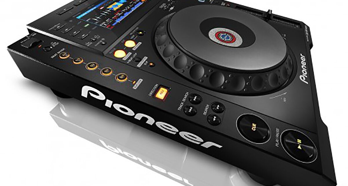 Pioneer CDJ-900NXS Brings Controllers & CDJs Closer Still
