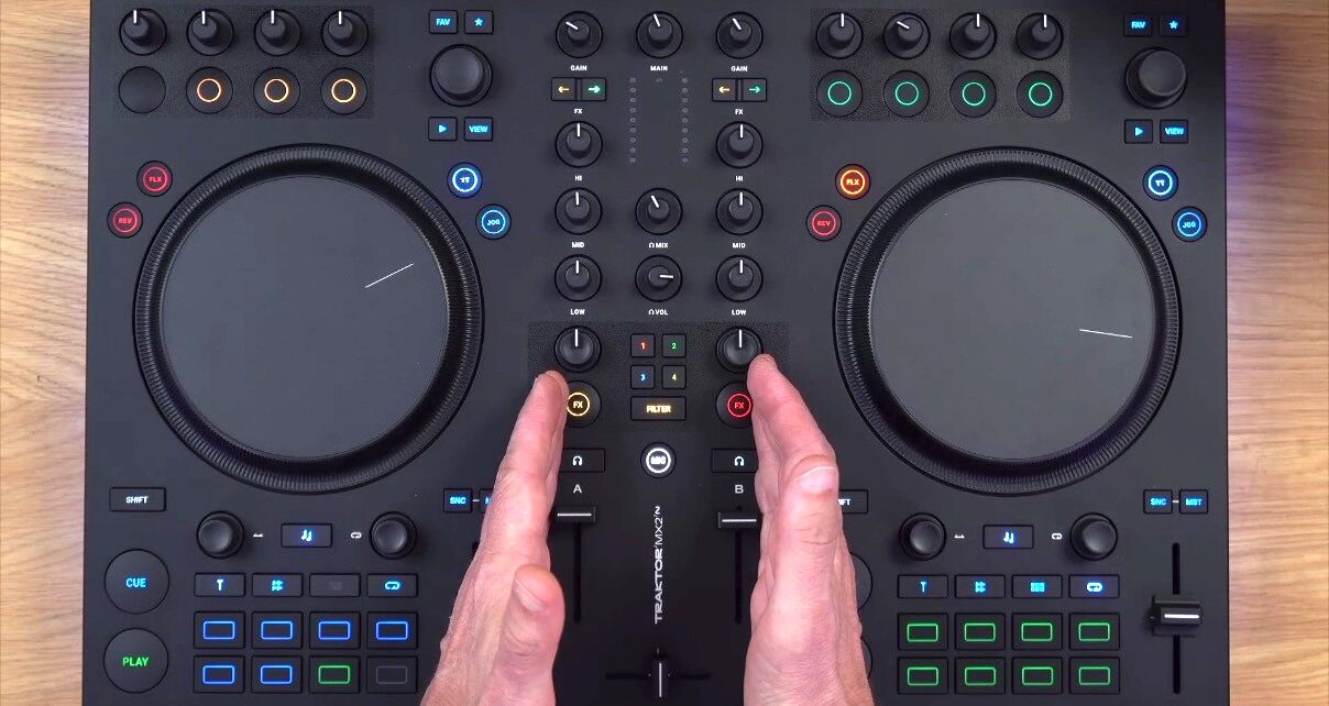 Native Instruments Traktor MX2 Review - Digital DJ Tips