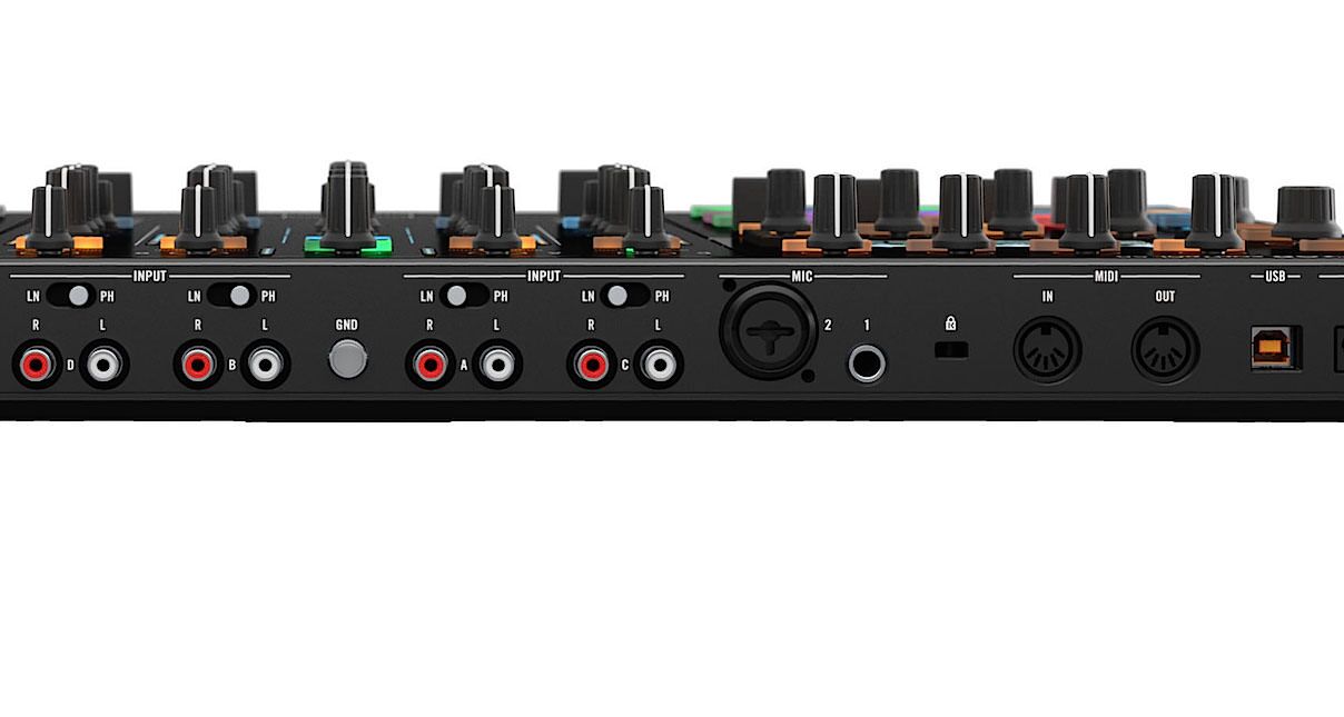 How To Connect External Devices To The Traktor Kontrol S8