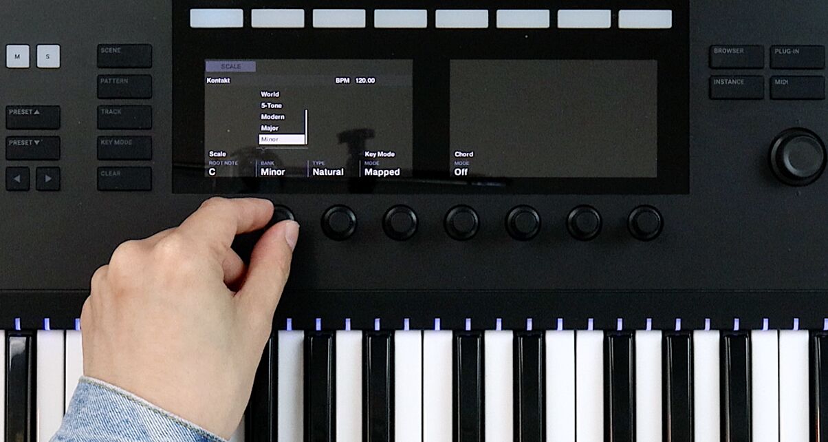 Native Instruments Komplete Kontrol S49 Mk2 Keyboard Review