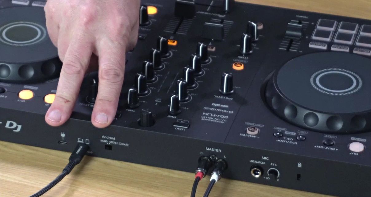 Pioneer DJ DDJ-FLX4 Controller Review - Digital DJ Tips