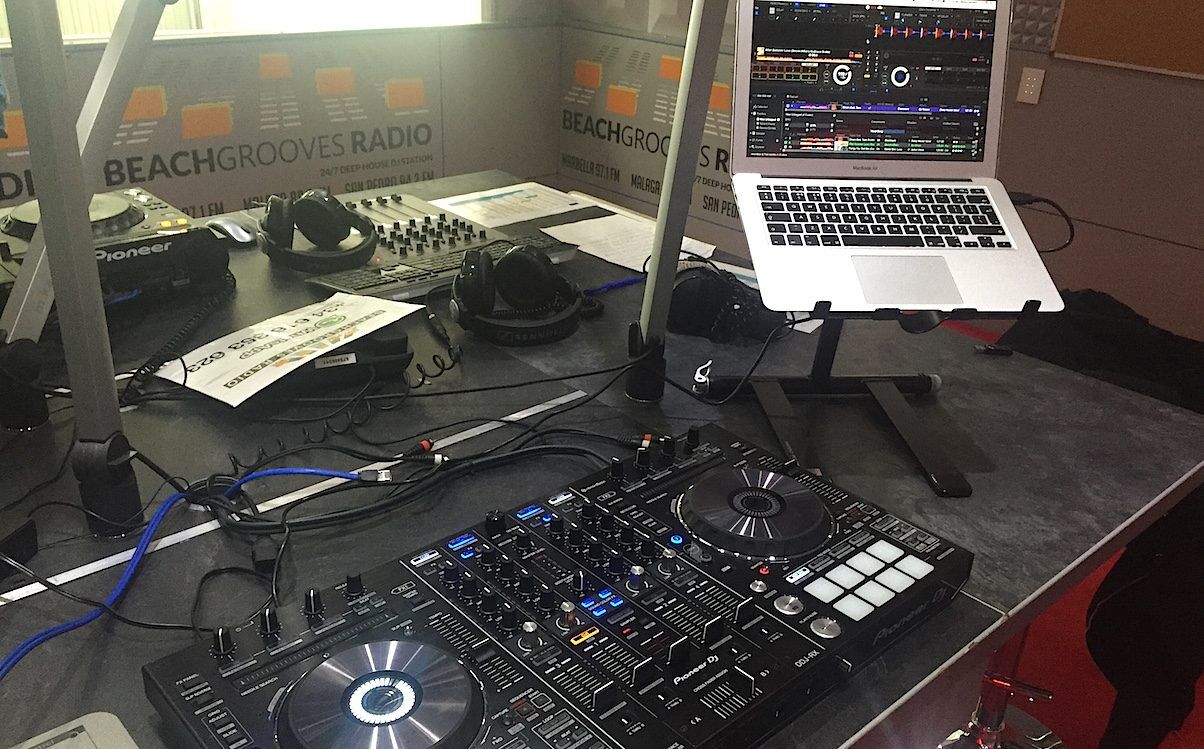 Pioneer DJ DDJ-RX Controller Review - Digital DJ Tips