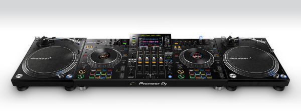 Pioneer XDJ-XZ Review: Flagship Rekordbox/Serato Standalone System