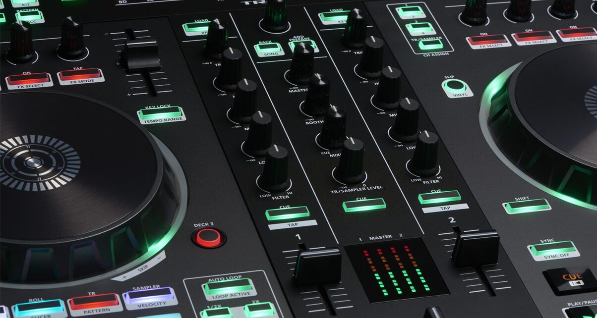 Roland DJ-505 Controller Review - Digital DJ Tips