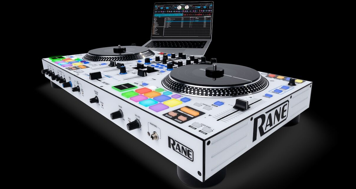 Roland SP-404 & Rane SL4 DJ機材セット 7 Reasons Why The Roland SP-404 MkII Is A Great Sampler For DJs