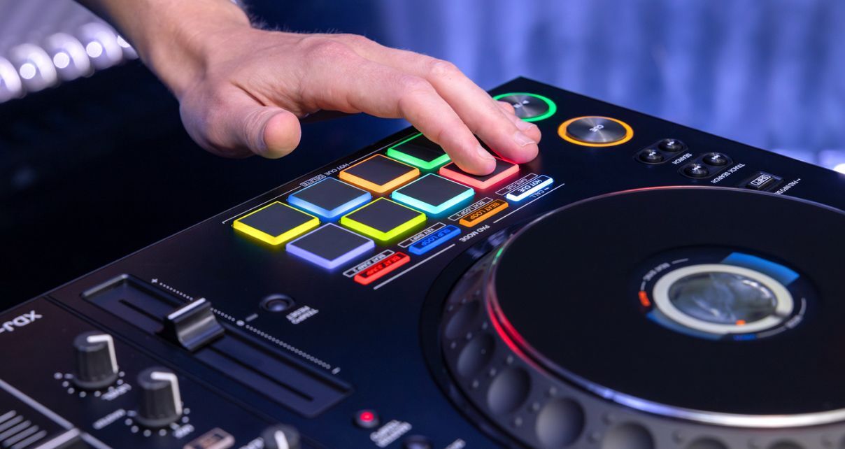 AlphaTheta XDJ-AZ Standalone DJ System Review - Digital DJ Tips